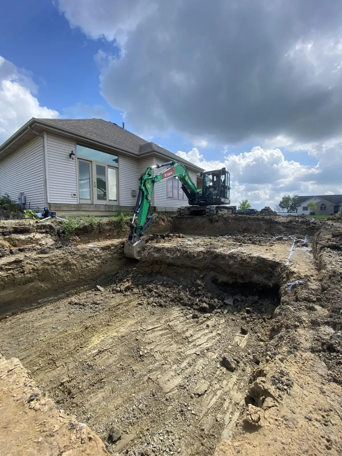 Drainage base preparation before artificial turf installation